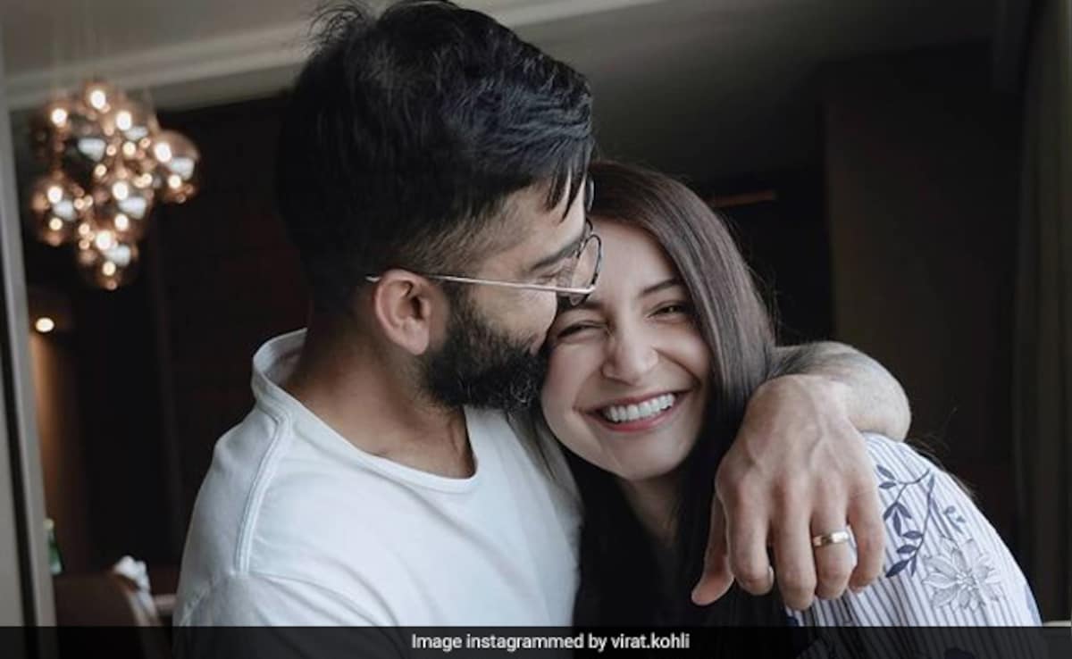 Anushka Sharma's Reaction Wins Internet As Virat Kohli Dominates Pakistan Yet Again