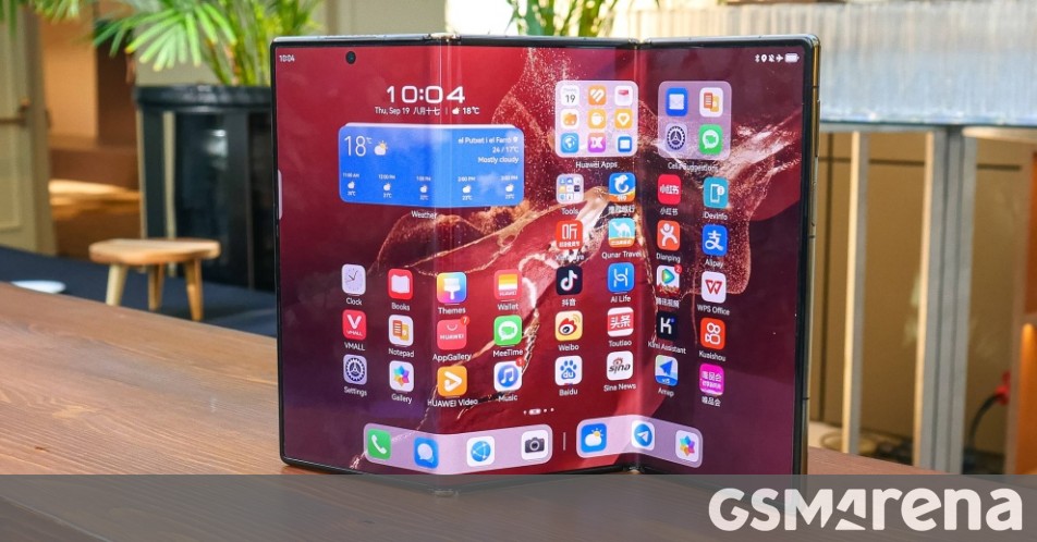 Huawei Mate XT users will receive complimentary screen replacements during