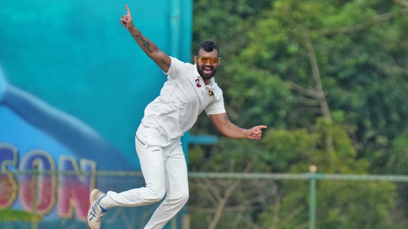 Sarwate helps Kerala clinch two-run lead on dramatic morning