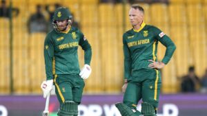 Champions Trophy - SA take Dubai stopover in their stride despite 'a crazy 18 hours'