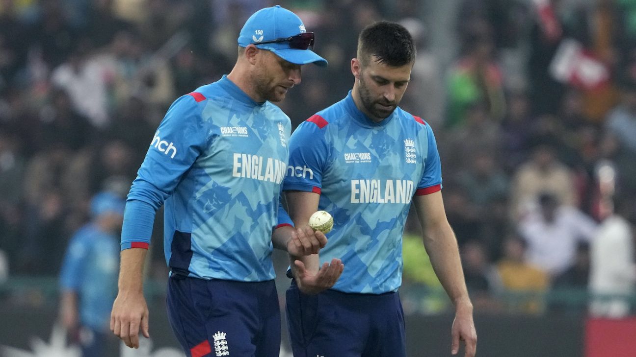 Mark Wood sidelined for four months following knee surgery