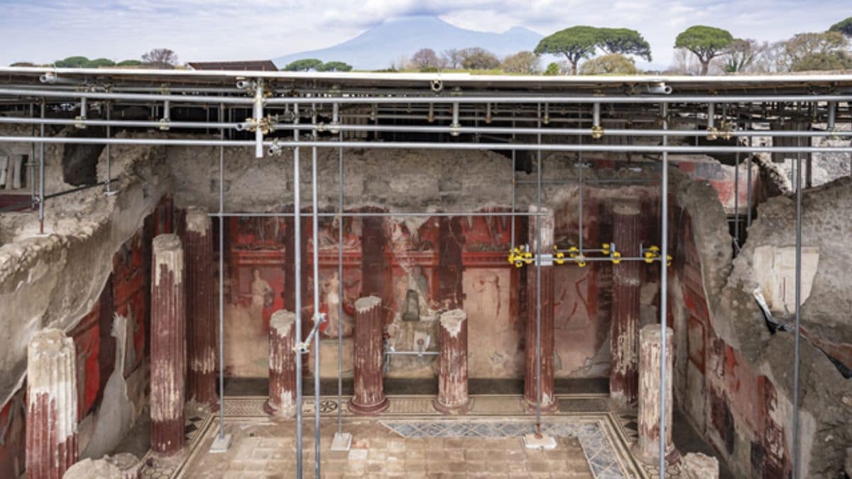 Rare Pompeii Fresco Depicts Secret Dionysian Cult Rites and Initiations