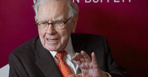 Warren Buffett Criticizes Trumps Tariff Strategy in CBS Interview An