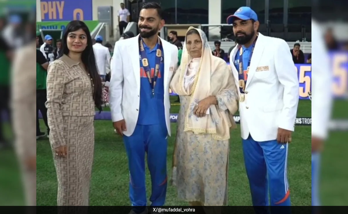 Virat Kohli Touches The Feet Of Mohammed Shami's Mother, Moment Breaks The Internet. Watch