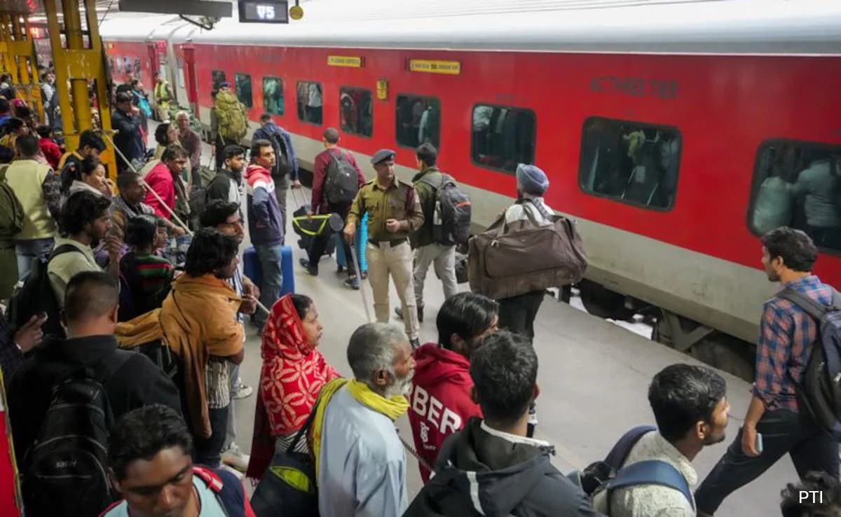 Woman With Slashed Wrist Found At Mumbai Station, "Am Sorry" Written On Floor