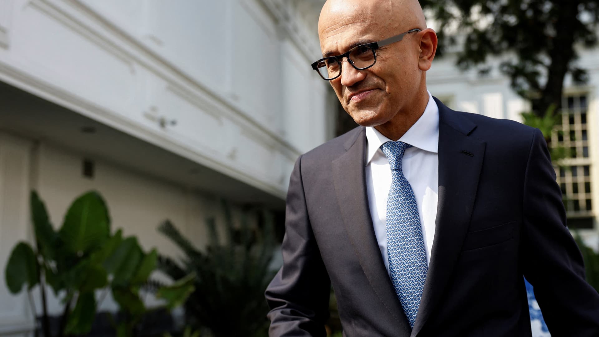 Microsoft to Reduce Workforce by 3