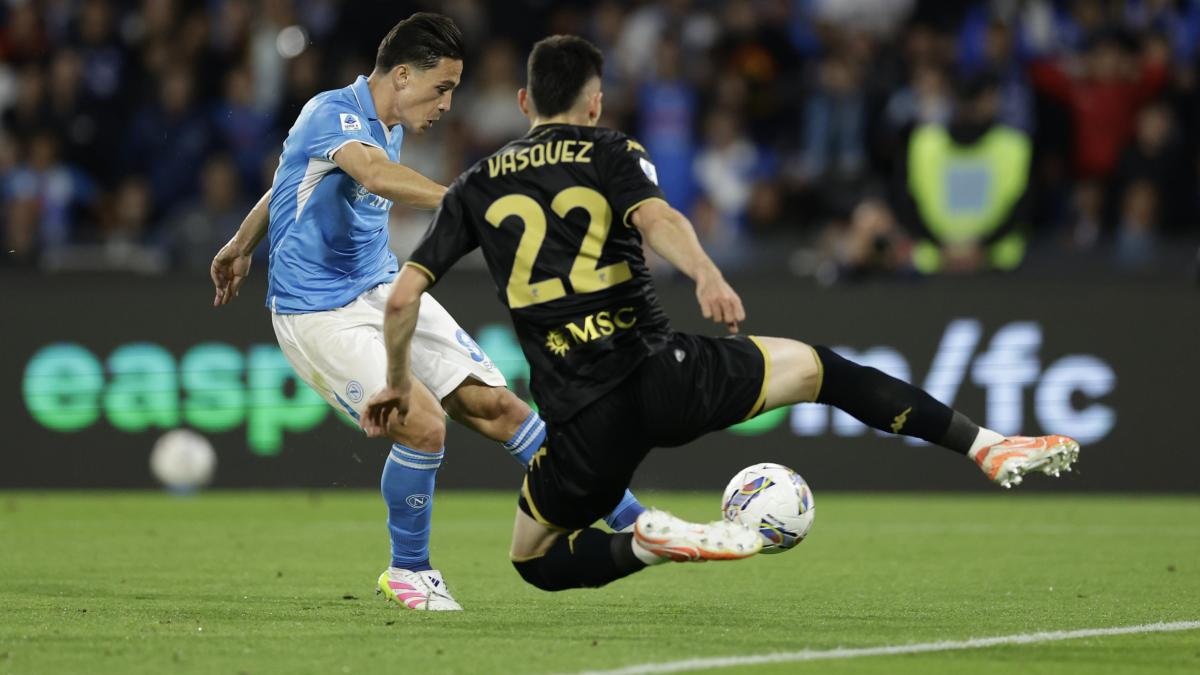 Napoli vs Genoa LIVE Serie A Coverage