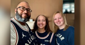 Pacers supporters prepare for a crucial Game 3.com2F4b2F8e2Fdd8b2903491daf185ef0737f21a62Ff