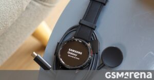 Samsung is reintroducing the Retro Galaxy Watch