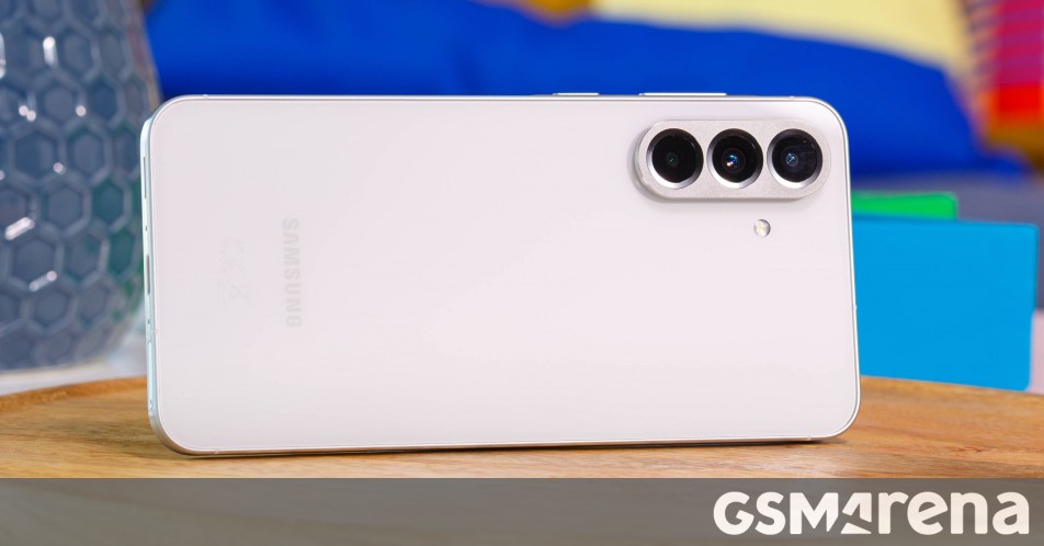 Users are experiencing boot loop issues following the recent Samsung